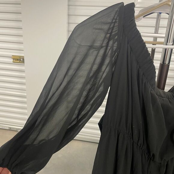 Elegant Medium Black Evening Dress – Classic & Chic for Any Occasion - Picture 6 of 6